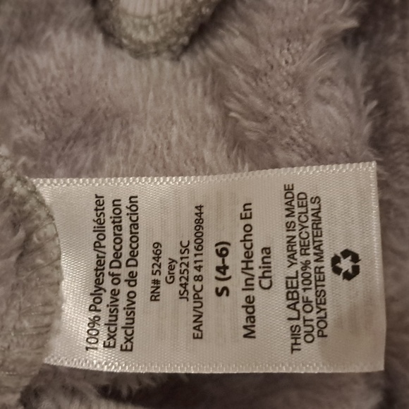 NWT HOLIDAY SWEATSHIRT - Picture 9 of 11